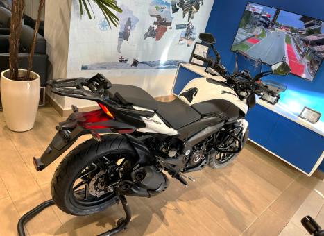 BAJAJ Dominar 400 , Foto 3