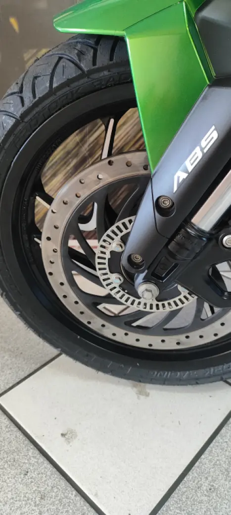 BAJAJ Dominar 400 , Foto 2