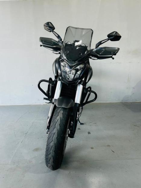 BAJAJ Dominar 400 , Foto 3