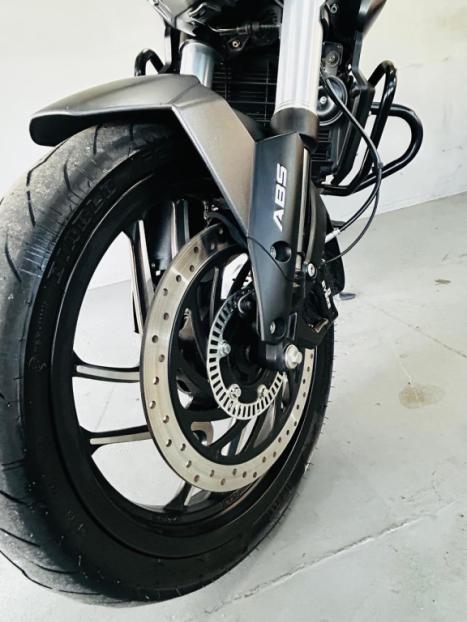 BAJAJ Dominar 400 , Foto 7