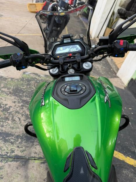 BAJAJ Dominar 400 , Foto 8