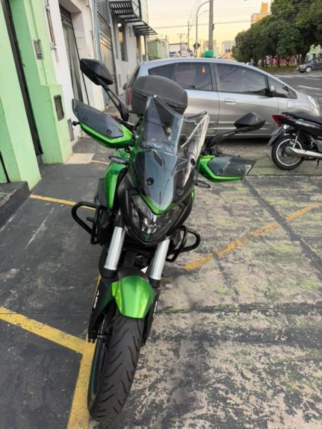 BAJAJ Dominar 400 , Foto 4