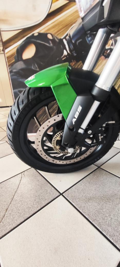 BAJAJ Dominar 400 , Foto 9