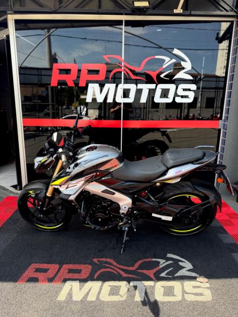 BAJAJ Dominar 400 , Foto 4