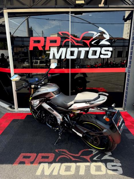 BAJAJ Dominar 400 , Foto 9