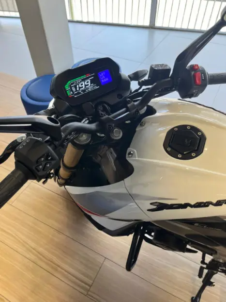 BAJAJ Dominar NS 400Z , Foto 5