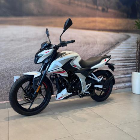 BAJAJ Pulsar 150 , Foto 3
