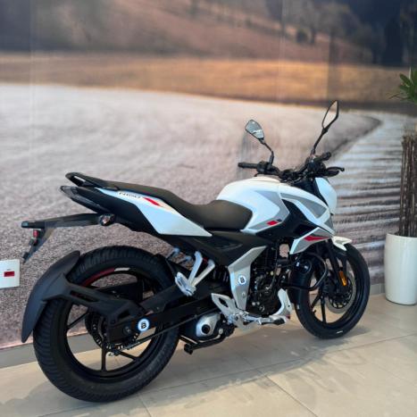 BAJAJ Pulsar 150 , Foto 5