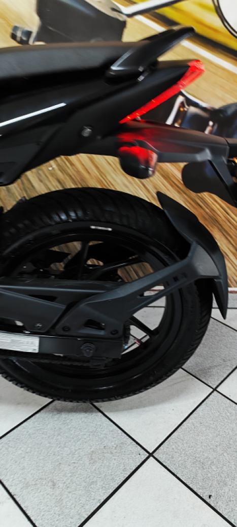 BAJAJ Pulsar 150 , Foto 10