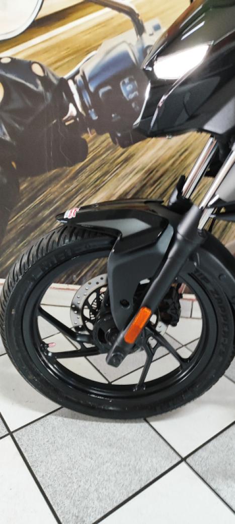 BAJAJ Pulsar 150 , Foto 17