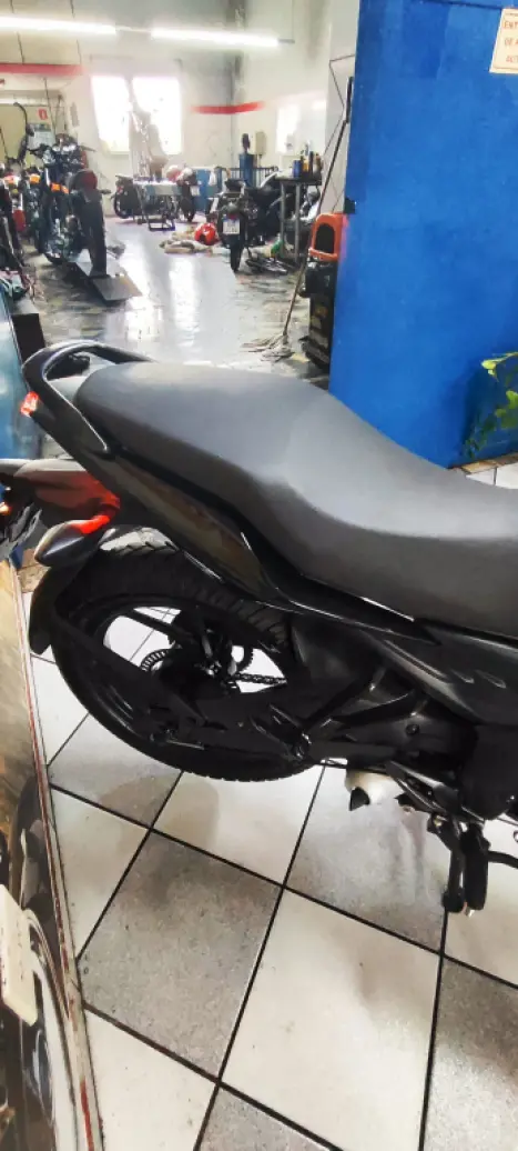 BAJAJ Pulsar 150 , Foto 24