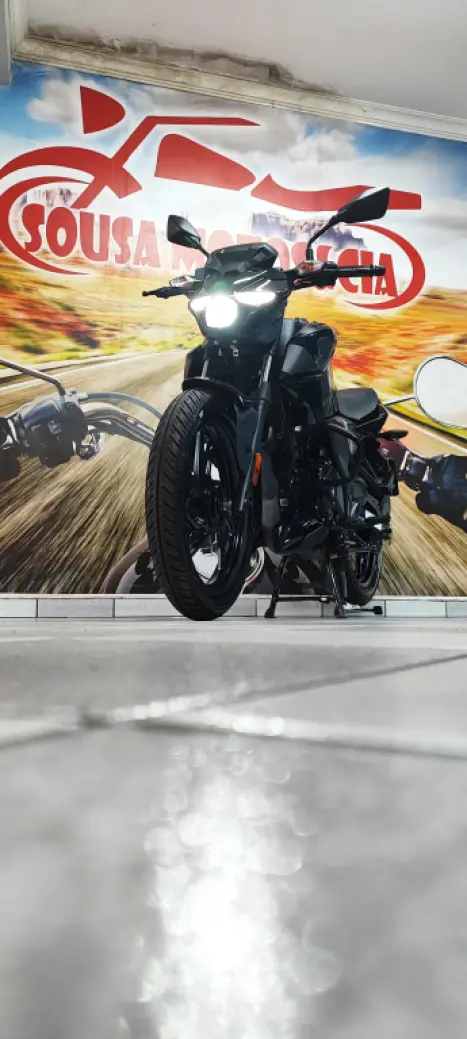 BAJAJ Pulsar 150 , Foto 32