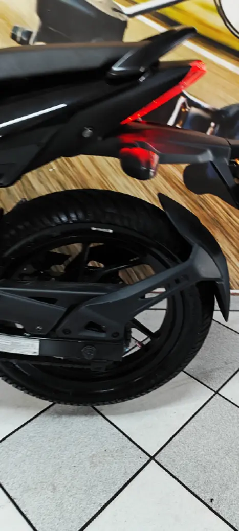 BAJAJ Pulsar 150 , Foto 34