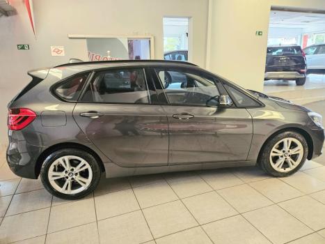 BMW 220I 2.0 16V 4P ACTIVEFLEX TOURER TURBO AUTOMÁTICO, Foto 4 BMW 220I 2.0 16V 4P ACTIVEFLEX TOURER TURBO AUTOMÁTICO, Foto 4