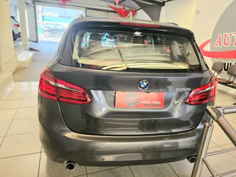BMW 220I 2.0 16V 4P ACTIVEFLEX TOURER TURBO AUTOMÁTICO, Foto 5 BMW 220I 2.0 16V 4P ACTIVEFLEX TOURER TURBO AUTOMÁTICO, Foto 5