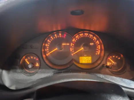 CHEVROLET Classic Sedan 1.0 4P VHCE FLEX LS, Foto 2