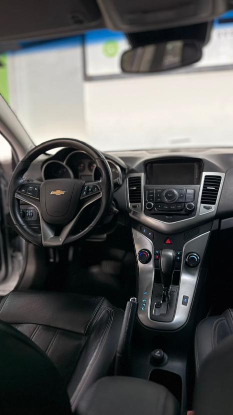 CHEVROLET Cruze Hatch 1.8 16V 4P LT SPORT6 FLEX AUTOM�TICO, Foto 8