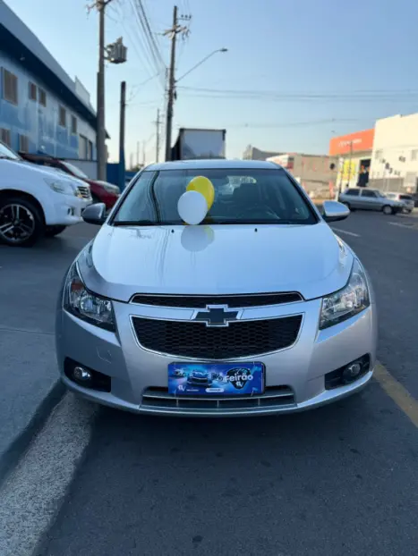 CHEVROLET Cruze Sedan 1.8 16V 4P LT ECOTEC FLEX AUTOMÁTICO, Foto 2 CHEVROLET Cruze Sedan 1.8 16V 4P LT ECOTEC FLEX AUTOMÁTICO, Foto 2