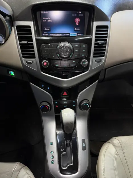 CHEVROLET Cruze Sedan 1.8 16V 4P LTZ ECOTEC FLEX AUTOM�TICO, Foto 11