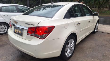 CHEVROLET Cruze Sedan 1.8 16V 4P LTZ ECOTEC FLEX AUTOM�TICO, Foto 4