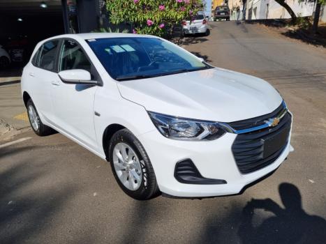 CHEVROLET Onix Hatch 1.0 4P FLEX LT, Foto 4 CHEVROLET Onix Hatch 1.0 4P FLEX LT, Foto 4