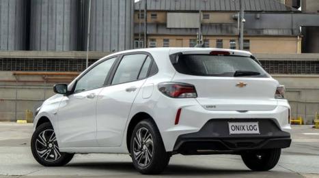CHEVROLET Onix Hatch 1.0 12V 4P ETANOL ECO TURBO AUTOM�TICO, Foto 4