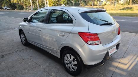 CHEVROLET Onix Hatch 1.0 4P FLEX LT, Foto 3 CHEVROLET Onix Hatch 1.0 4P FLEX LT, Foto 3