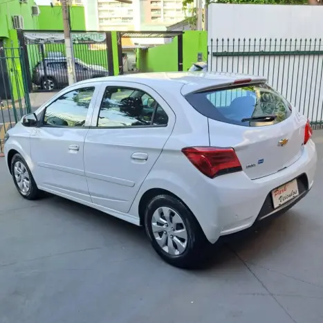 CHEVROLET Onix Hatch 1.0 4P FLEX LT, Foto 4