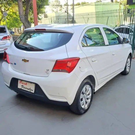 CHEVROLET Onix Hatch 1.0 4P FLEX LT, Foto 6