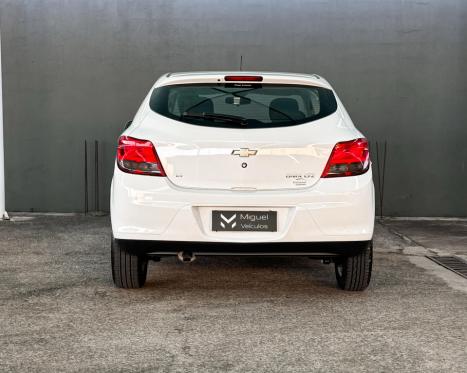 CHEVROLET Onix Hatch 1.4 4P FLEX LTZ, Foto 5 CHEVROLET Onix Hatch 1.4 4P FLEX LTZ, Foto 5