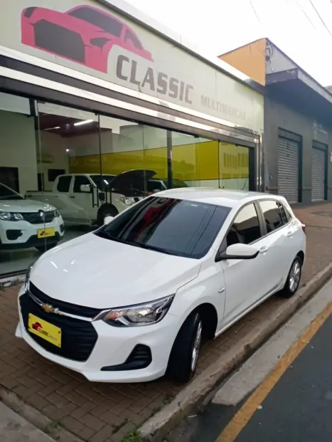 CHEVROLET Onix Hatch 1.0 4P FLEX LT PLUS, Foto 2 CHEVROLET Onix Hatch 1.0 4P FLEX LT PLUS, Foto 2