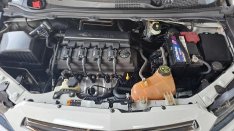 CHEVROLET Onix Hatch 1.4 4P FLEX LT, Foto 4 CHEVROLET Onix Hatch 1.4 4P FLEX LT, Foto 4