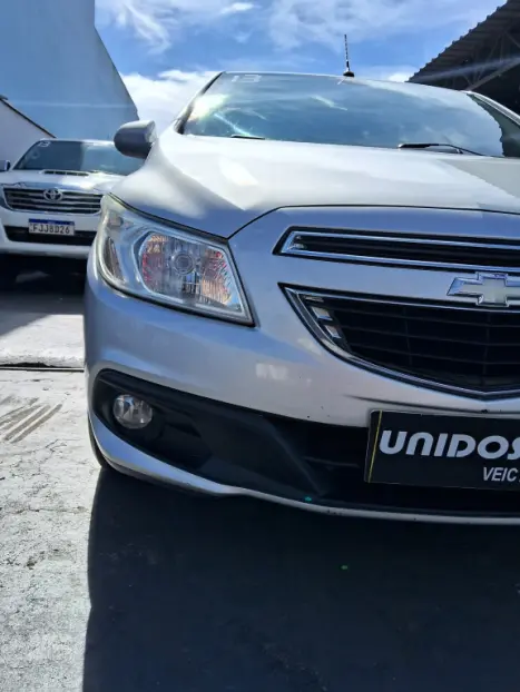 CHEVROLET Onix Hatch 1.0 4P FLEX LT, Foto 2