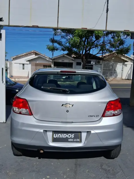CHEVROLET Onix Hatch 1.0 4P FLEX LT, Foto 6
