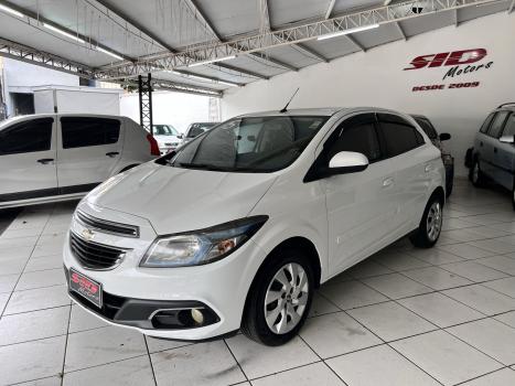 CHEVROLET Onix Hatch 1.4 4P FLEX LT, Foto 4