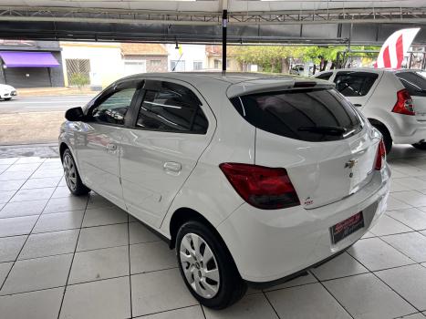 CHEVROLET Onix Hatch 1.4 4P FLEX LT, Foto 6