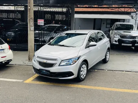 CHEVROLET Onix Hatch 1.4 4P FLEX LT, Foto 2