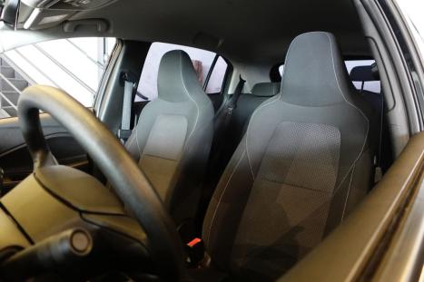 CHEVROLET Onix Hatch 1.0 4P FLEX LT, Foto 5 CHEVROLET Onix Hatch 1.0 4P FLEX LT, Foto 5