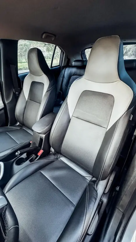 CHEVROLET Onix Hatch 1.0 12V 4P FLEX PREMIER TURBO AUTOMÁTICO, Foto 8 CHEVROLET Onix Hatch 1.0 12V 4P FLEX PREMIER TURBO AUTOMÁTICO, Foto 8