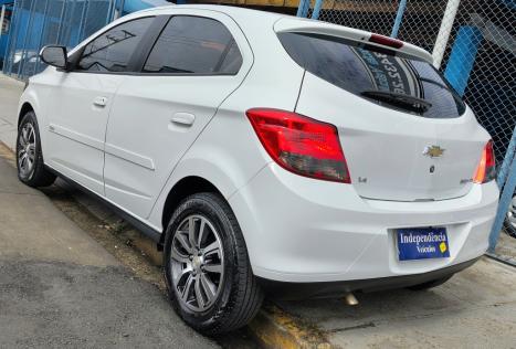 CHEVROLET Onix Hatch 1.4 4P FLEX LT, Foto 5 CHEVROLET Onix Hatch 1.4 4P FLEX LT, Foto 5