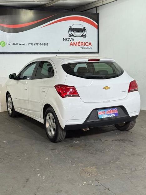 CHEVROLET Onix Hatch 1.4 4P FLEX LT, Foto 4