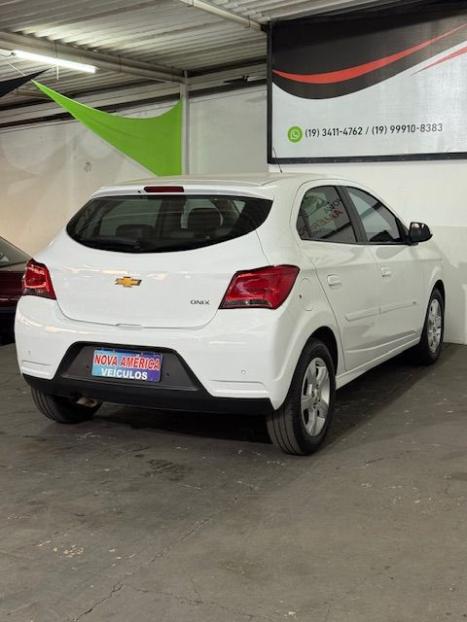 CHEVROLET Onix Hatch 1.4 4P FLEX LT, Foto 6