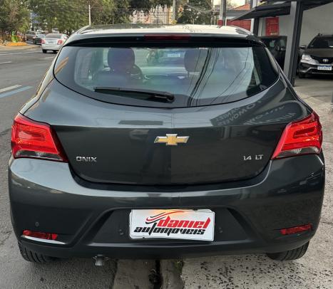CHEVROLET Onix Hatch 1.4 4P FLEX LT, Foto 7 CHEVROLET Onix Hatch 1.4 4P FLEX LT, Foto 7