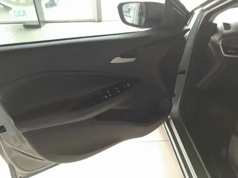 CHEVROLET Onix Hatch 1.0 4P FLEX LTZ TURBO AUTOMÁTICO, Foto 7 CHEVROLET Onix Hatch 1.0 4P FLEX LTZ TURBO AUTOMÁTICO, Foto 7