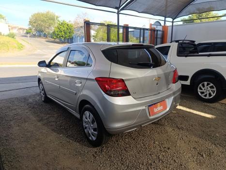 CHEVROLET Onix Hatch 1.4 4P FLEX LT, Foto 4