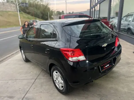 CHEVROLET Onix Hatch 1.0 4P FLEX LT, Foto 4