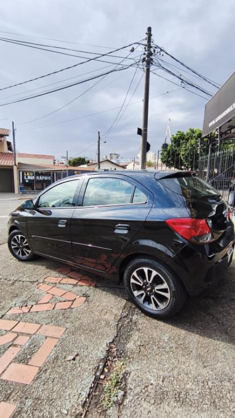 CHEVROLET Onix Hatch 1.4 4P FLEX LTZ, Foto 2 CHEVROLET Onix Hatch 1.4 4P FLEX LTZ, Foto 2