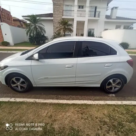 CHEVROLET Onix Hatch 1.4 4P FLEX LTZ AUTOMÁTICO, Foto 7 CHEVROLET Onix Hatch 1.4 4P FLEX LTZ AUTOMÁTICO, Foto 7