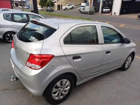 CHEVROLET Onix Hatch 1.0 4P FLEX JOY, Foto 5