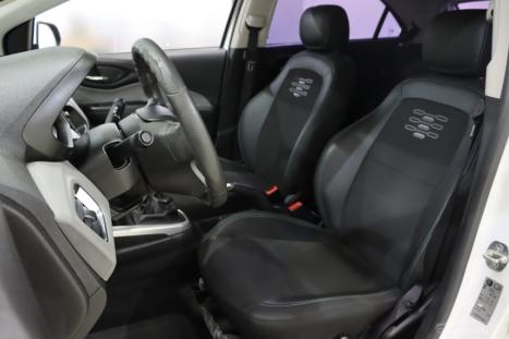 CHEVROLET Onix Hatch 1.4 4P FLEX LT, Foto 7